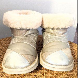 UGG Kid's Classic Short II Patchwork Snow Boots Leather Silver Size 4   Y